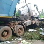 axe-man-biankouma-une-collision-entre-un-gros-camion-et-un-vehicule-de-transport-fait-plusieurs-morts