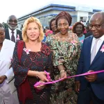 octobre-rose-dominique-ouattara-donne-le-coup-d-envoi-de-la-campagne-de-lutte-contre-le-cancer-du-sein