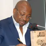 alain-foka-le-journaliste-de-rfi-rend-le-tablier-apres-de-longues-annees-de-service