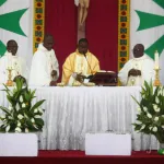 paroisse-sainte-bernadette-de-marcory-est-le-clerge-a-effectue-sa-rentree-pastorale-ce-dimanche-22-octobre-2023