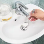 canalisations-la-recette-magique-au-bicarbonate-de-soude-pour-un-evier-impeccable