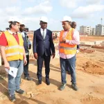 abobo-le-ministre-pierre-dimba-s-impregne-des-travaux-de-construction-du-futur-chu