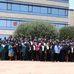management-d-entreprise-74-managers-recoivent-leur-graduation-du-pmd-apres-leur-formation