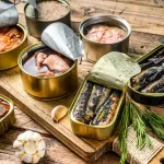 pratique-dangereuse-le-geste-commun-que-tout-le-monde-fait-avec-une-boite-de-conserve-ouverte-au-frigo