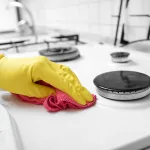 nettoyage-le-secret-ultime-pour-une-gaziniere-etincelante-en-4-etapes