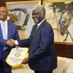 football-beugre-mambe-pm-reconnaissant-a-la-caf-pour-le-awards-2023-remis-au-president-alassane-ouattara