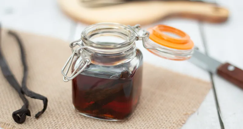 recettes-maison-creez-votre-propre-extrait-de-vanille-maison-a-moindre-cout