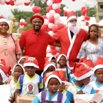 noel-du-soleil-a-port-bouet-le-depute-maire-dr-sylvestre-emmou-gate-25-000-enfants