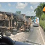 logouale-a-3-jours-de-la-noel-un-gros-camion-charge-de-poteaux-electriques-percute-5-membres-d-une-famille