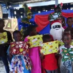 noel-l-ong-jah-live-offre-350-cadeaux-aux-orphelins-et-enfants-defavorises-de-grand-bassam