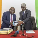 district-autonome-d-abidjan-beugre-mambe-passe-officiellement-le-flambeau-a-cisse-bacongo