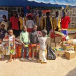 ayame-le-lions-club-abidjan-arc-en-ciel-fait-des-dons-en-vivres-et-non-vivres-a-la-pouponniere-shalom-soua