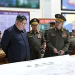 tension-entre-la-coree-du-nord-et-du-sud-kim-jong-un-renforce-son-artillerie-militaire-et-son-arsenal-nucleaire