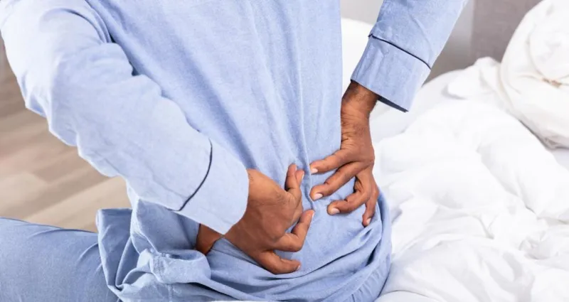 douleur-au-dos-decouvrez-6-huiles-essentielles-miracles-contre-le-mal-de-dos