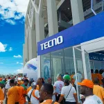 can-2023-tecno-participe-a-la-fete-avec-1000-drones-lumineux-lors-de-la-ceremonie-d-ouverture