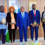 prix-d-excellence-2023-sahifoulaye-kone-et-la-journaliste-amy-cissoko-de-la-rti-recompenses