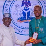 can-2023-le-president-du-nigeria-a-offert-appartement-et-propriete-aux-super-eagles