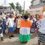 mardi-gras-les-eleves-du-groupe-scolaire-la-palmeraie-de-cocody-ont-celebre-la-victoire-des-elephants