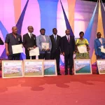 paa-333-agents-recoivent-des-medailles-et-des-enveloppes-pour-leur-abnegation-au-travail