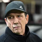 ligue-1-francaise-en-difficulte-l-om-jette-son-devolu-sur-jean-louis-gasset