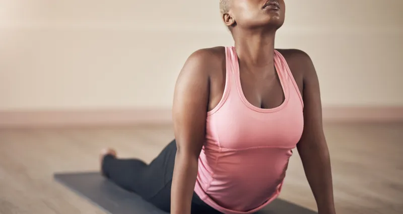 regles-douloureuses-5-postures-incroyables-de-yoga-pour-dire-adieu
