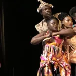 journee-internationale-de-la-langue-maternelle-le-theatre-comme-outil-de-lutte-contre-l-extinction-des-langues