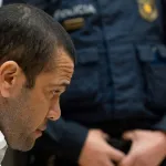 football-condamnation-de-dani-alves-pour-agression-sexuelle-4-ans-et-demi-de-prison