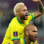 football-neymar-paye-l-amende-de-dani-alves-apres-sa-condamnation