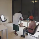 sante-des-yeux-des-structures-offrent-des-seances-de-depistages-gratuites-a-leurs-coursiers