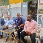 koumassi-les-commercants-echangent-avec-le-nouveau-directeur-regional-du-commerce-abidjan-sud-2