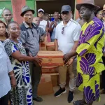 deguerpissement-a-gesco-depuis-la-france-mme-henriette-bedie-envoie-des-vivres-aux-sinistres