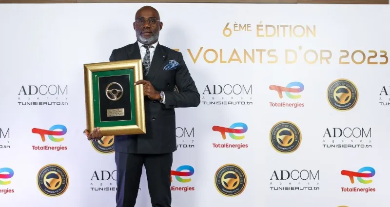 jean-takrou-directeur-general-de-chery-cote-d-ivoire-remporte-le-volant-d-or-2023