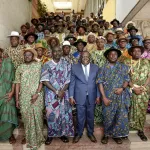 district-d-abidjan-des-dons-et-promesses-aux-chefs-atchans-qui-en-disent-long