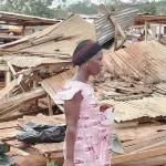 kokumbo-une-tornade-fait-beaucoup-de-degats-la-toiture-d-un-groupe-scolaire-endommagee