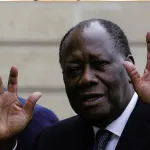 la-rencontre-macron-ouattara-livre-ses-secrets-gbagbo-fait-volte-face-la-victoire-de-faye-interpelle