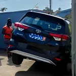 dabou-apres-une-mauvaise-manoeuvre-une-conductrice-detruit-le-mur-d-une-banque-les-clients-traumatises