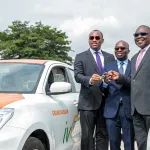 pj-gouv-60-taxis-communaux-remis-a-6-communes-et-125-permis-de-conduire-offerts-aux-jeunes