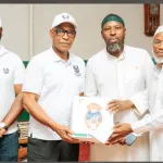 mois-de-penitence-la-fondation-andre-akou-apporte-des-vivres-et-non-vivres-aux-chretiens-et-musulmans