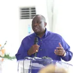 cote-d-ivoire-l-hommage-emouvant-du-ministre-d-etat-adjoumani-kouassi-a-l-ex-president-feu-henri-konan-bedie