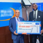 jo-paris-2024-cisse-cheick-sallah-recoit-un-cheque-de-10-millions-de-son-partenaire-pour-sa-preparation