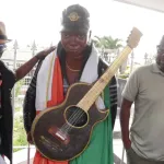 ceremonie-commemorative-des-artistes-ivoiriens-rendent-un-hommage-emouvant-a-justin-stanislas