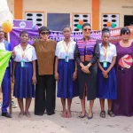 promotion-de-la-jeune-fille-l-ong-bloom-et-jeanne-sissoko-zeze-installent-un-club-dans-un-college-de-port-bouet