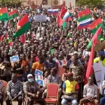 burkina-faso-des-manifestants-appellent-a-la-prolongation-de-la-transition