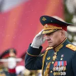 russie-vladimir-poutine-se-defait-de-son-ministre-de-la-defense-apres-12-ans-de-regne
