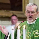 visite-pastorale-le-patriarche-latin-de-jerusalem-a-gaza-le-sommet-arabe-hausse-le-ton