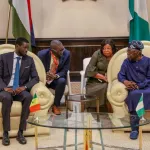 bassirou-diomaye-faye-a-abuja-democration-et-retour-du-trio-de-l-aes-au-menu-des-echanges