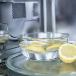 micro-ondes-decouvrez-les-secrets-caches-pour-un-micro-ondes-etincelant-sans-effort