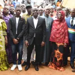 i-le-gouvernement-honore-l-ivoirien-champion-du-monde-du-concours-international-huawei-ict