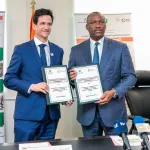 volontariat-et-benevolat-mamadou-toure-signe-une-convention-avec-france-volontaires