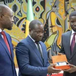 la-revue-de-l-actualite-internationale-petrole-senegalais-election-de-cyril-ramaphosa-censure-media-camerounais